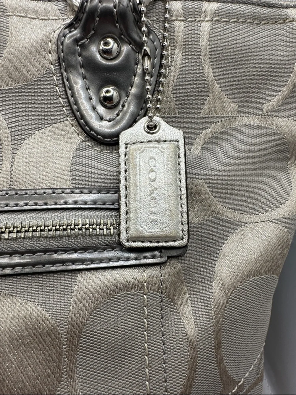 Coach Poppy Hallie Silver Signature Canvas Shoulder Bag - Picture 2 of 12
